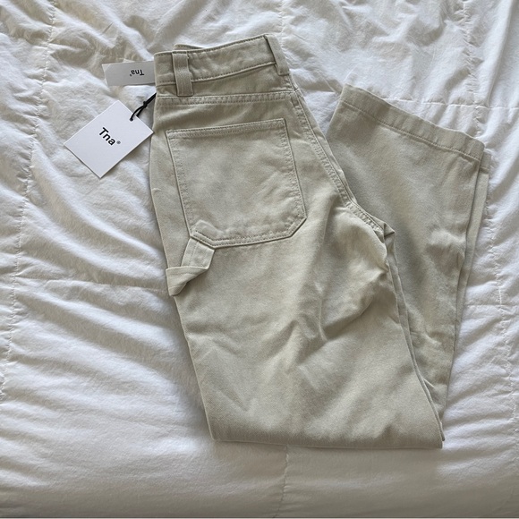 Aritzia Pants - Aritzia TNA women’s Beige Cargo Pants 00